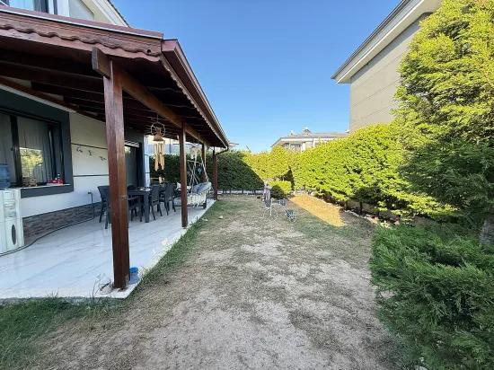 In Seferihisar Doğanbey freistehend mit Pool, separate Küche, großer Garten, zu verkaufen, 3+1 Villa