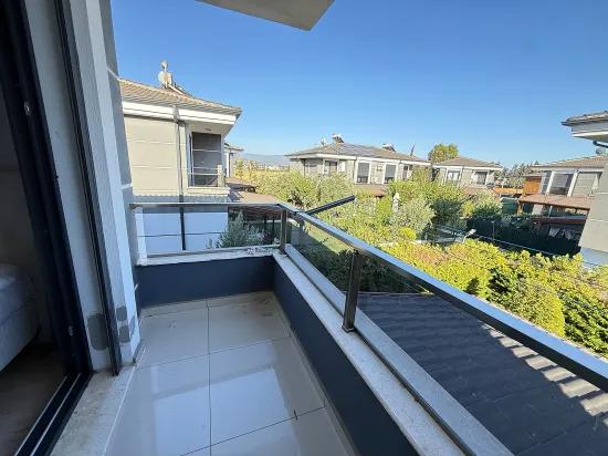 In Seferihisar Doğanbey freistehend mit Pool, separate Küche, großer Garten, zu verkaufen, 3+1 Villa