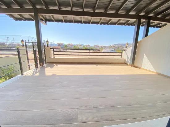 Seferihisar Payamlı 350 m vom Meer entfernt Neuwertig Luxus zu verkaufen 3+1 Villa