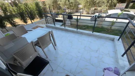 Seferihisar Doğanbey In der Cumhuriyet Nachbarschaft nahe dem Meer 3+1 Luxusvilla