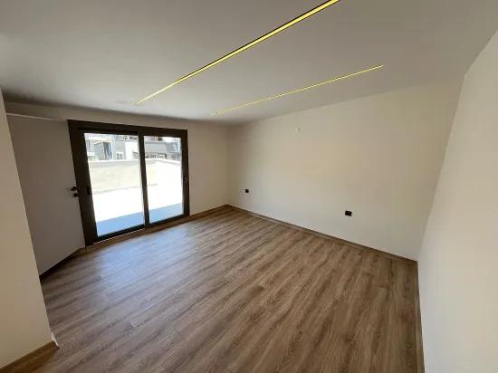 Menderes/özderede am Meer 400m zum Meer mit großem Garten 3+1 Luxusvilla