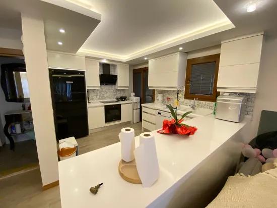 Seferihisar Ürkmez Im Erdem Tur Wohnanlage voll möbliert, mit Pool & Smart zu verkaufen 3+1 Villa