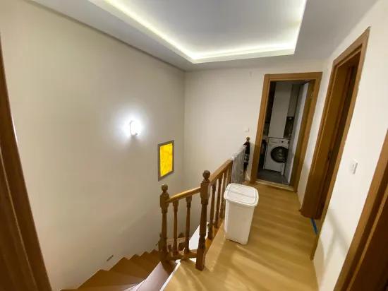 Seferihisar Ürkmez Im Erdem Tur Wohnanlage voll möbliert, mit Pool & Smart zu verkaufen 3+1 Villa