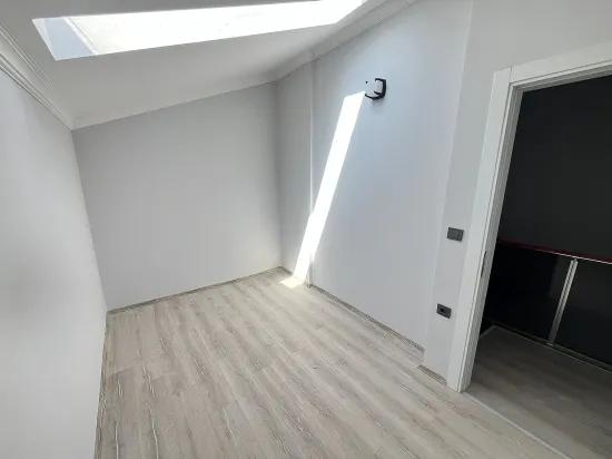 İzmir Menderes Özdere In Ortamahalle zu verkaufen 2+1 Duplex Wohnung