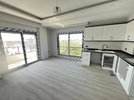 İzmir Menderes Özdere In Ortamahalle zu verkaufen 2+1 Duplex Wohnung