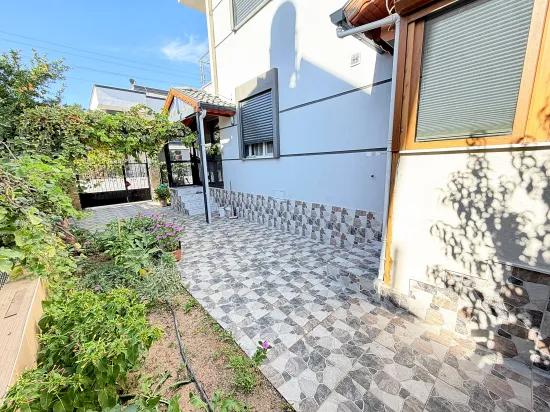 Seferihisar Doğanbey In Cumhuriyet nahe dem Meer Sommer‑winter Wohnen geeignet 3+1 Villa
