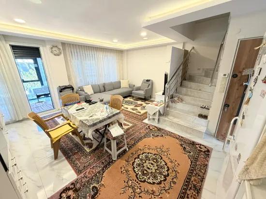 Seferihisar Doğanbey In Cumhuriyet nahe dem Meer Sommer‑winter Wohnen geeignet 3+1 Villa