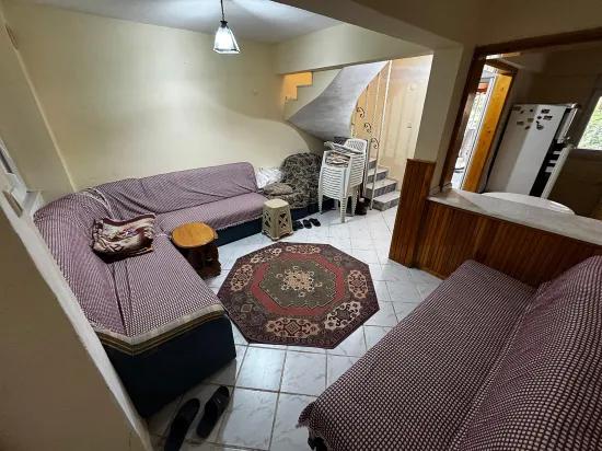Seferihisar In Doğanbey 850 m zum Meer 3‑seitig mit Garten zu verkaufen 3+1 Villa