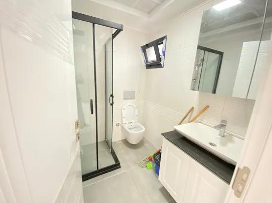 In Seferihisar Akarca, mit Pool, mit großem Garten, mit Wohnsitzgenehmigung, zu verkaufen 4+1 Villa