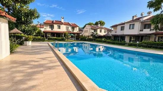 Özderede Zum Meer Null mit Pool Im Komplex renoviert 3+1 zu verkaufen Villa