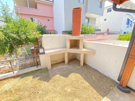 3+1 Villa Mit Garten In Doğanbey, In Meeresnähe Zu Verkaufen