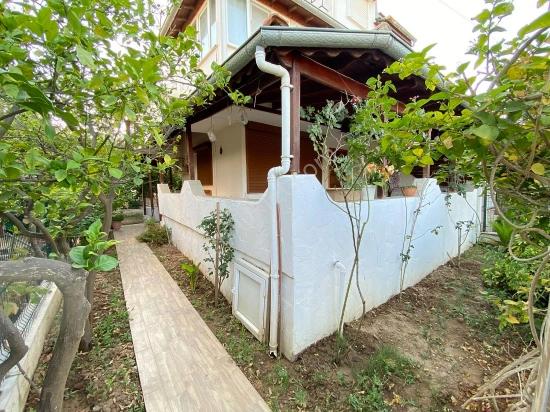 Eine Freistehende Villa Mit Pool, 4+1 Schlafzimmern, 350 Meter Vom Meer Entfernt, In Seferihisar Meltem Tur Site!