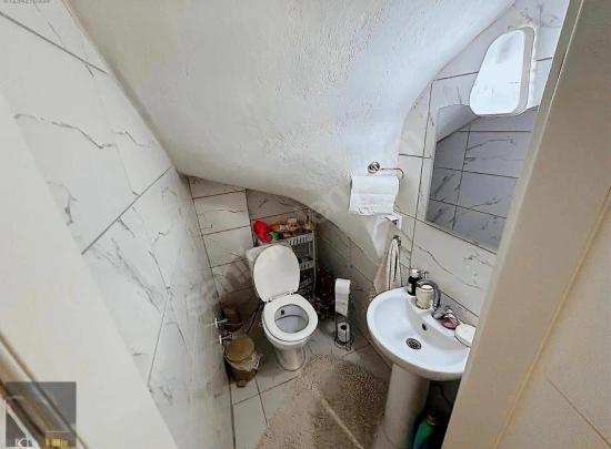 Großzügige 3+1-maisonette-wohnung Mit Garten, 500 M Vom Meer Entfernt In Seferihisar, Mersin.
