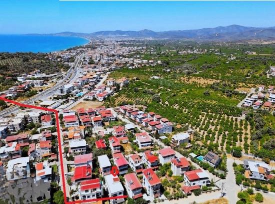 3+1 Maisonette-Wohnung Mit Garten Zum Verkauf In Seferihisar Ürkmez