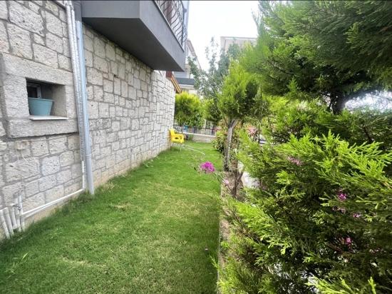 3+1 Villa Mit Garten In Ürkmez, In Meeresnähe Zu Verkaufen