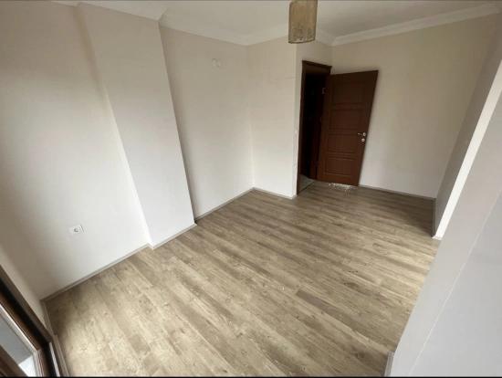 3+1 Villa Mit Garten In Ürkmez, In Meeresnähe Zu Verkaufen