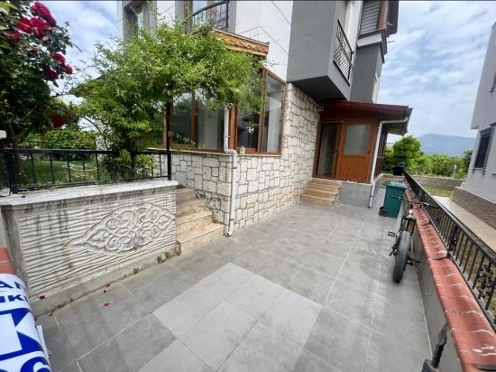 3+1 Villa Mit Garten In Ürkmez, In Meeresnähe Zu Verkaufen
