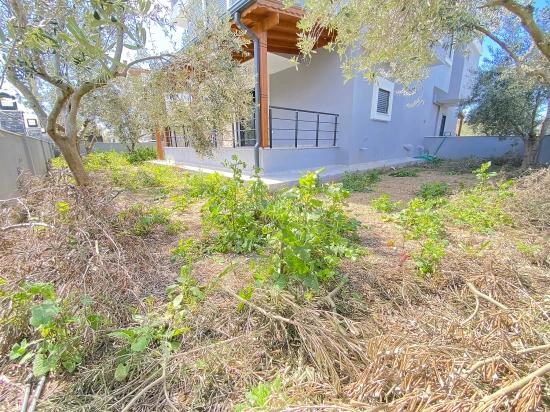 Seferihisar.cumhuriyet Mah. 500 M Entfernung Zum Meer, 3+1 Villa Mit Großem Garten Zu Verkaufen“