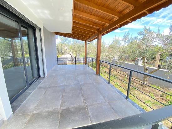 Seferihisar.cumhuriyet Mah. 500 M Entfernung Zum Meer, 3+1 Villa Mit Großem Garten Zu Verkaufen“