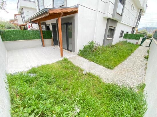 3+1-Zimmer-Villa In Özdere, Nur 400 Meter Vom Meer Entfernt, In Unmittelbarer Nähe Zum Markt Und Zentrum.