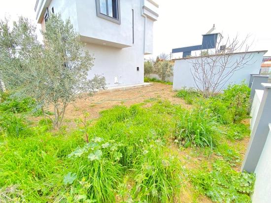 3+1 Villa Zum Verkauf In Doganbey, 300 M Entfernt