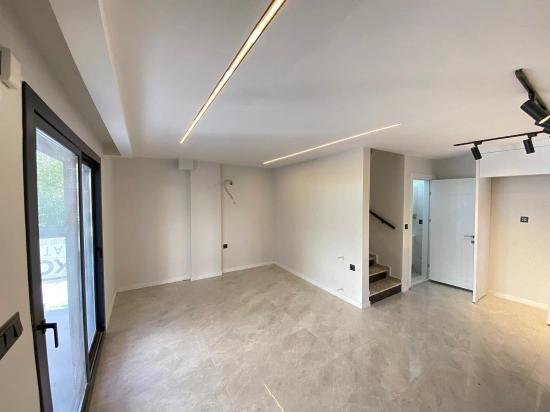 Luxuriöse 3+1-Zimmer-Villa In Özdere Zu Verkaufen, Mit Parkplatz, 50 M Zum Meer Und Panoramablick