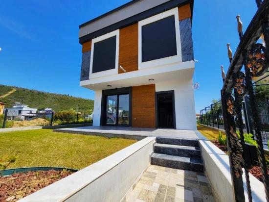 Moderne Architektur In Seferihisar: Eine Charmante 3+1-Zimmer-Villa Mit Fußbodenheizung Und Privatem Garten