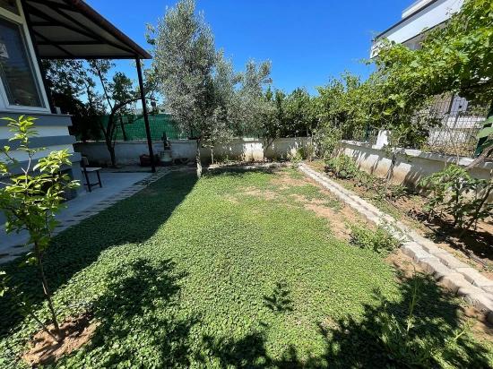 Eine Freistehende 4+1-Zimmer-Villa Innerhalb Von 205 Metern In Doğanbey