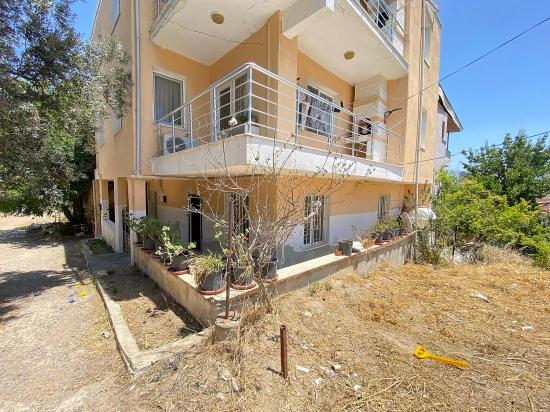 2+1-Zimmer-Wohnung Im Erdgeschoss In Ürkmez, Izmir, 100 M Vom Meer Entfernt Zu Vermieten