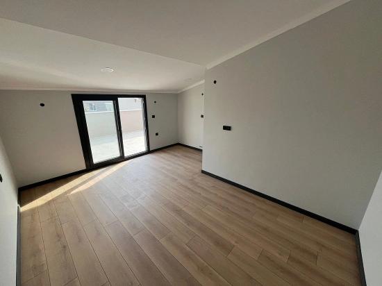 3+1 Villa Zum Verkauf In Menderes Gümüldür, 400 Meter Vom Meer Entfernt, Mit 3+1 Parkplätzen