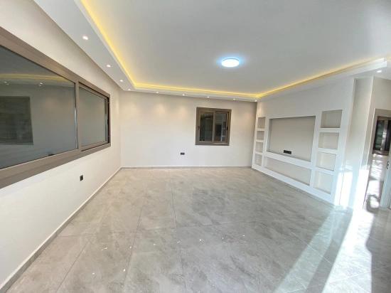 Brandneues Freistehendes Haus Mit 2 Schlafzimmern Und Einem Zusätzlichen Zimmer In Seferihisar Kavakdere, Inmitten Der Natur Und 3 Km Vom Meer Entfernt.