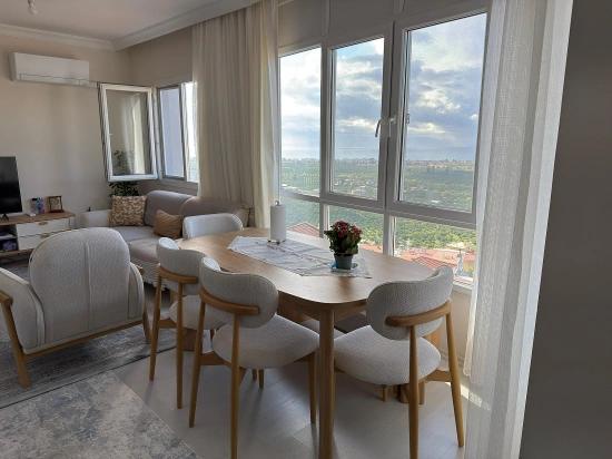 2+1-wohnung Mit Hauptbadezimmer In Gumuldur Zu Verkaufen