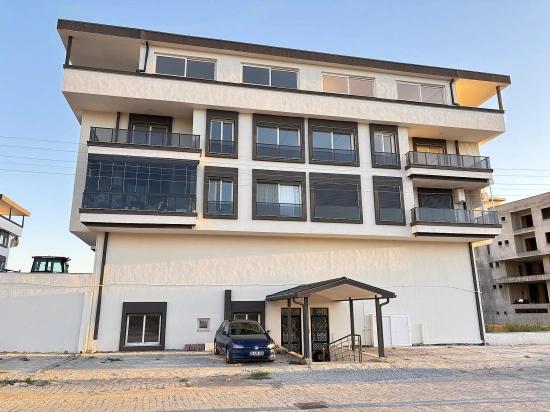 135M² Netto 3+1 Wohnung Zum Verkauf In Seferihisar Mersinalanı Mit Aufzug | Separate Küche
