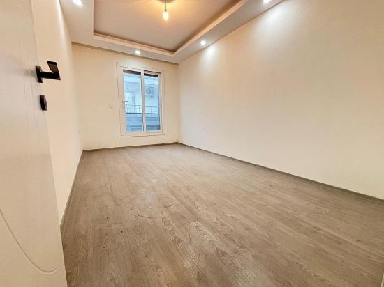 135m² Netto 3+1 Wohnung Zum Verkauf In Seferihisar Mersinalanı Mit Aufzug | Separate Küche