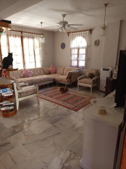 3+1 Villa Zum Verkauf In Doğanbey, In Einer Anlage Am Meer Mit Swimmingpool