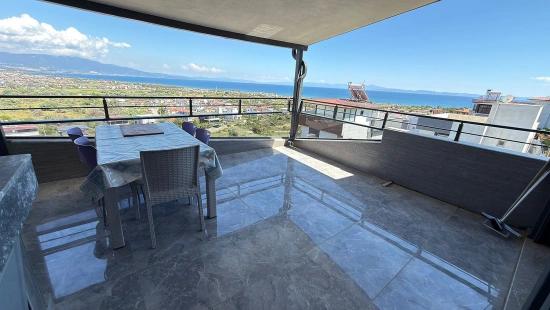 Moderne 4+1-Zimmer-Villa Mit Meerblick Im Viertel Atatürk In Seferihisar Zu Verkaufen.