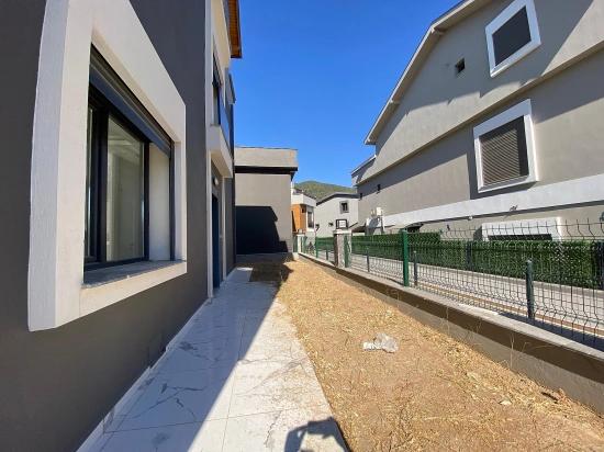 3+1 Villa Mit Garten In Özdere Zu Verkaufen, Nur Wenige Gehminuten Vom Meer Entfernt