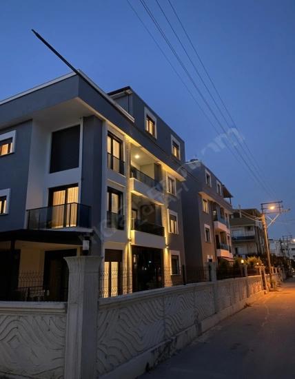 4 + 1 Maisonette-Wohnung Zum Verkauf In Ürkmez, 200 Meter Vom Meer Entfernt