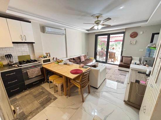 3+1 Villa Mit Eigentumswohnung Zum Verkauf Im Doğanbey Center