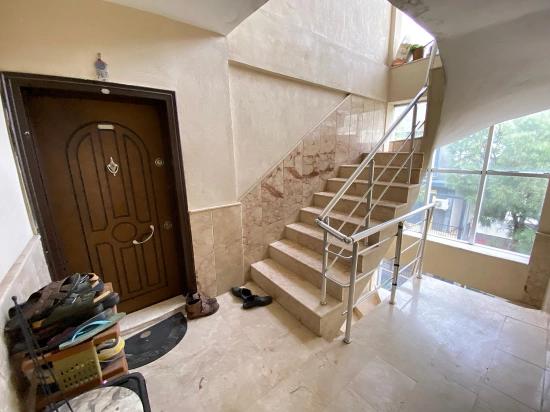 2+1-Zimmer-Wohnung Zum Verkauf In Seferihisar, Mersin, 100 Meter Vom Meer Entfernt.