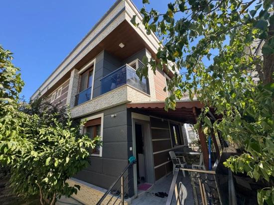 Luxuriöse 2+1-Zimmer-Villa Mit Großzügigem Garten, 500 M Vom Meer Entfernt In Seferihisar Cumhuriyet