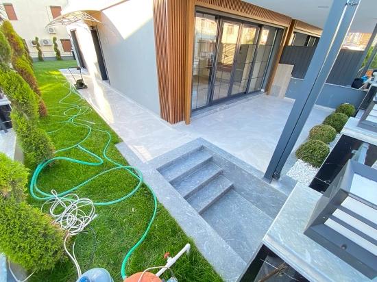 Luxuriöse 3+1-Zimmer-Villa Zum Verkauf In Seferihisar, Region Mersin, Direkt Am Meer, Mit Smart-Home-Systemen!