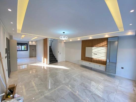 Luxuriöse 3+1-zimmer-villa Zum Verkauf In Seferihisar, Region Mersin, Direkt Am Meer, Mit Smart-home-systemen!