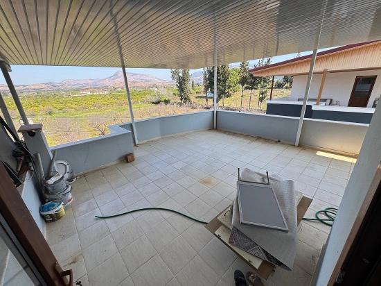 *seferihisar Cumhuriyet - Freistehendes Sommerhaus (2+1 Zimmer) Mit Garten Zu Verkaufen - 750 M Vom Meer Entfernt