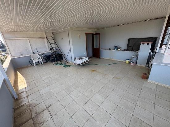 *seferihisar Cumhuriyet - Freistehendes Sommerhaus (2+1 Zimmer) Mit Garten Zu Verkaufen - 750 M Vom Meer Entfernt