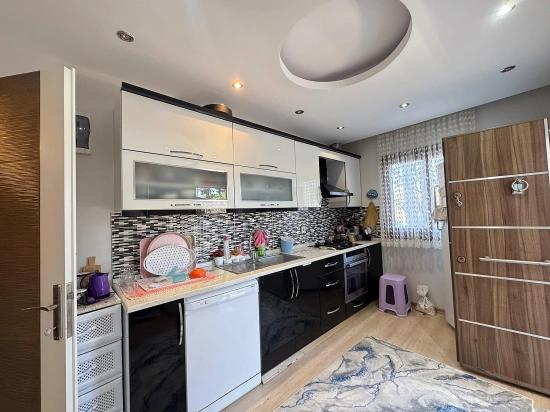 *seferihisar Cumhuriyet - Freistehendes Sommerhaus (2+1 Zimmer) Mit Garten Zu Verkaufen - 750 M Vom Meer Entfernt