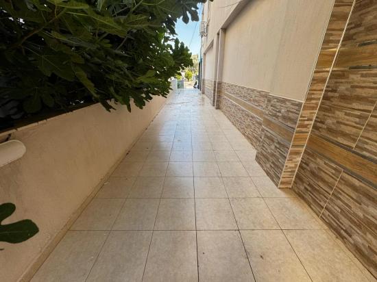 Geräumige 2+1-wohnung Zum Verkauf In Seferihisar Mersin In Der Nähe Des Meeresgebiets Mit Separater Küche