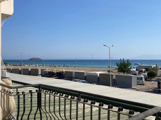 2+1-wohnung Zum Verkauf Im Viertel Gümüldür Atatürk, Direkt Am Meer, Mit Panoramablick!