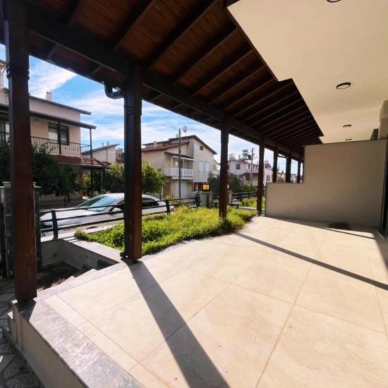 *eckige, Kostenlose Luxus-3+1-villa Zum Verkauf Im Viertel Özdere Orta!