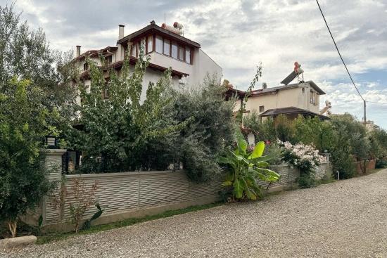 Seferihisar'cumhuriyet Bezirk, Meltem Tour Site 4+1 Villa Zum Verkauf Am Meer